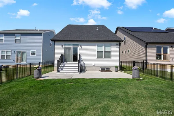 $500,000 | 553 Wheatfield Circle, Wentzville, MO 63385