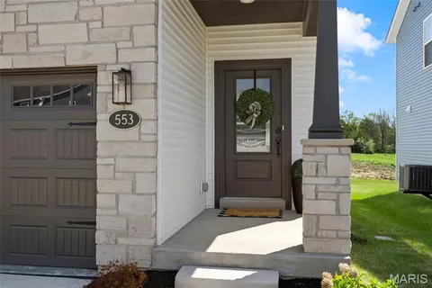 $490,000 | 553 Wheatfield Circle, Wentzville, MO 63385