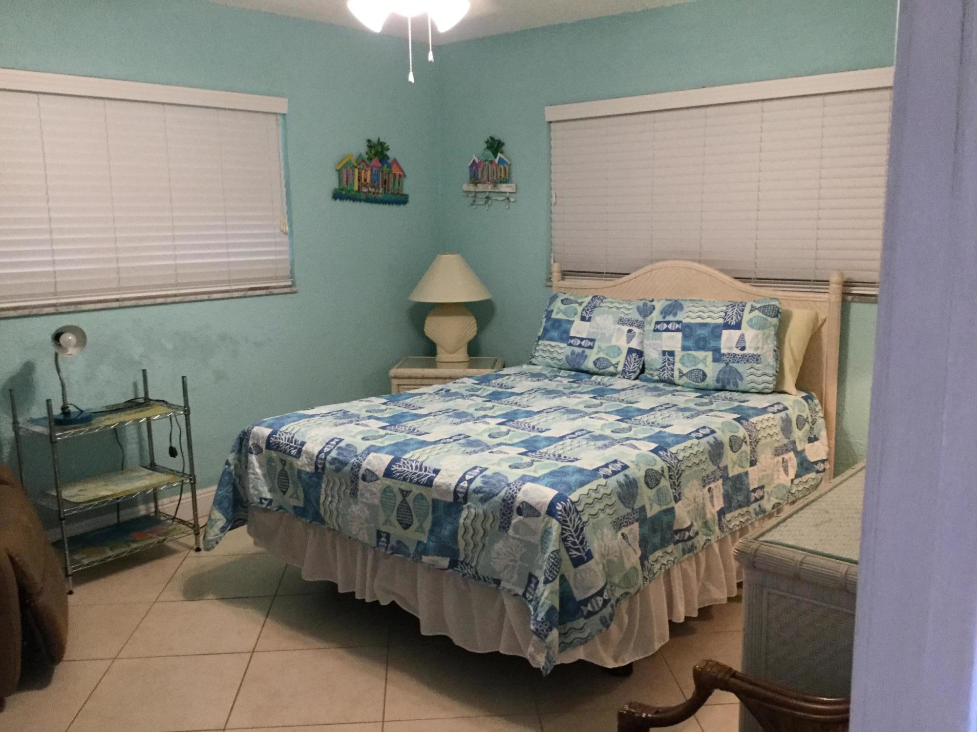 606 Hummingbird Lane Delray Beach, FL 33445 - Photo 25 of 43 MASTER BEDROOM