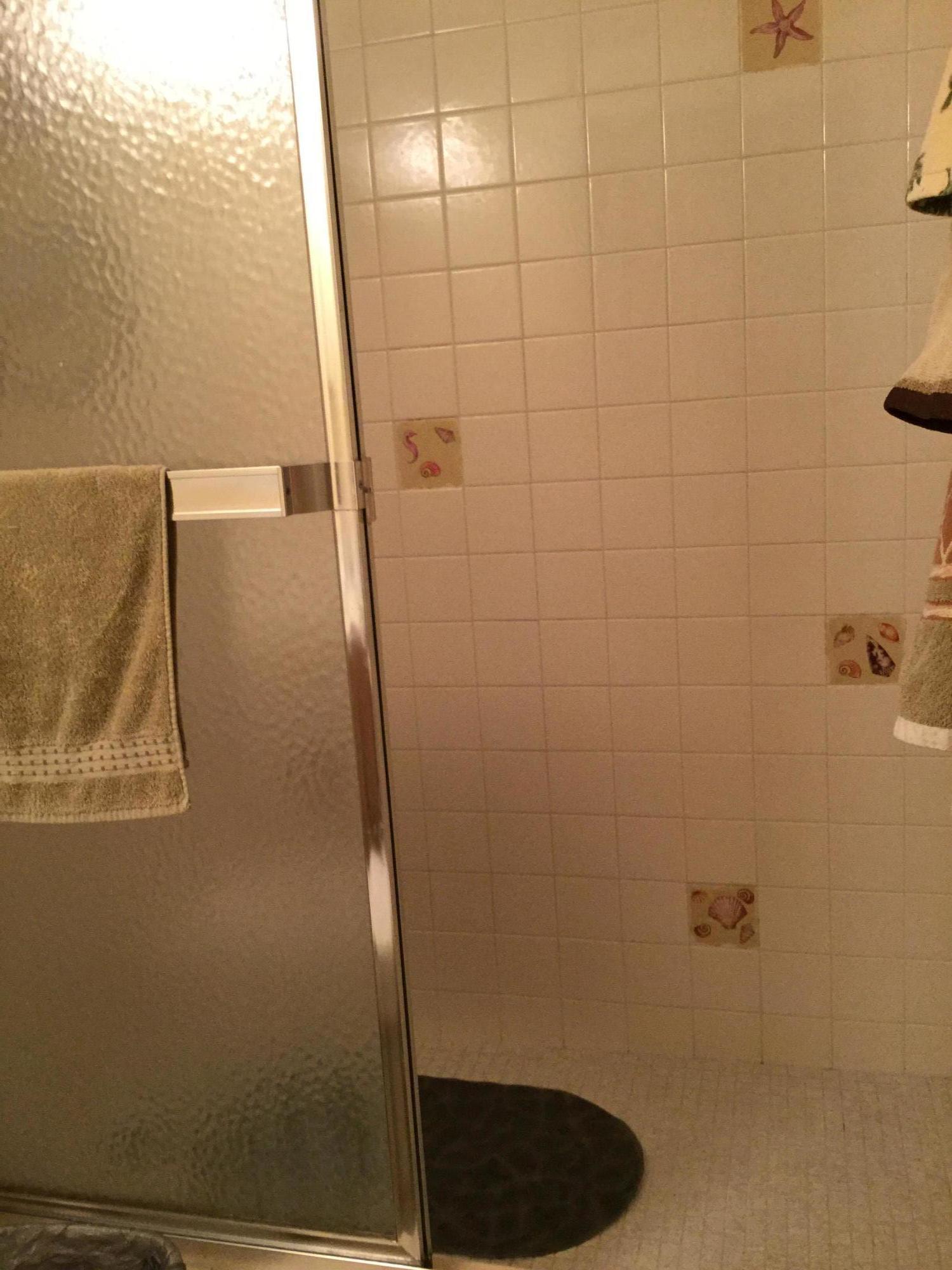 606 Hummingbird Lane Delray Beach, FL 33445 - Photo 36 of 43 GUEST BATH