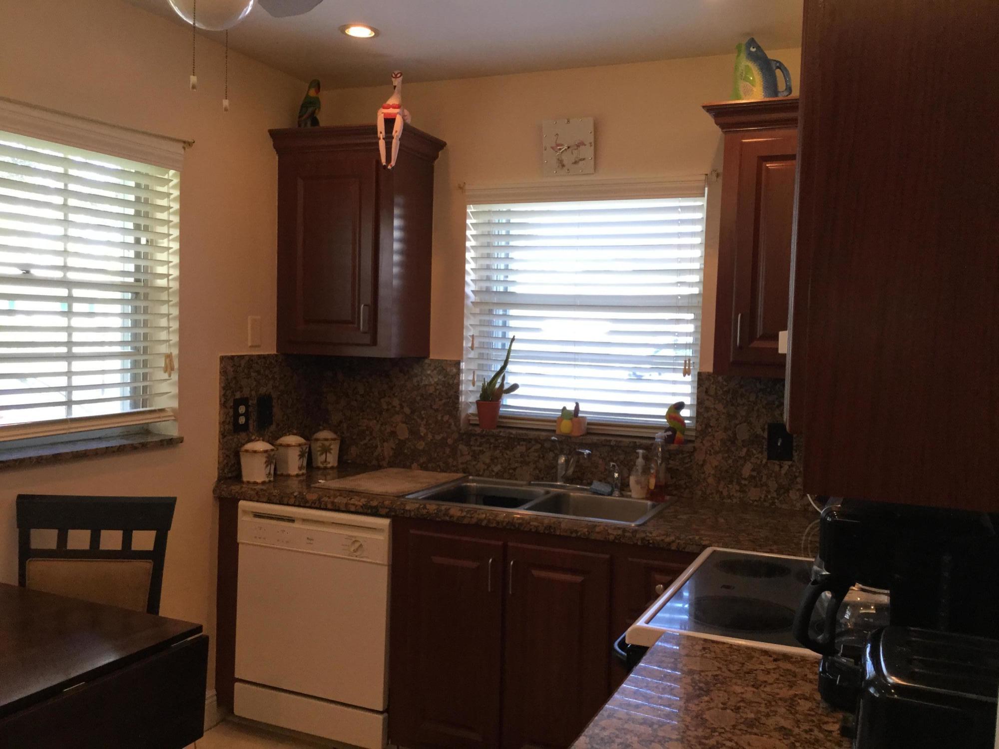 606 Hummingbird Lane Delray Beach, FL 33445 - Photo 7 of 43 EAT IN KITCHEN
