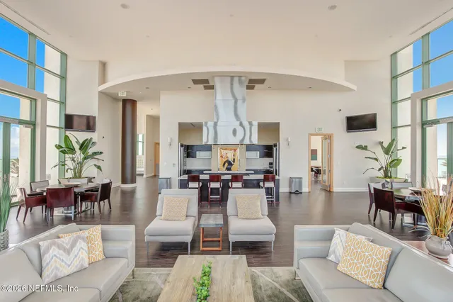 $700,000 | 1431 Riverplace Boulevard, Unit 3101, Jacksonville, FL 32207
