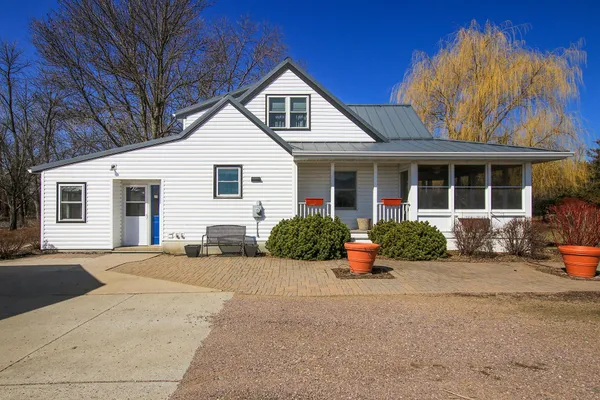 $349,900 | 46553 740th Avenue, Hector, MN 55342