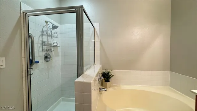 $2,095 | 8720 Red Brook Drive, Unit 202, Las Vegas, NV 89128