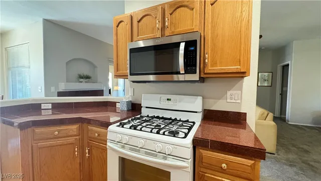 $2,095 | 8720 Red Brook Drive, Unit 202, Las Vegas, NV 89128