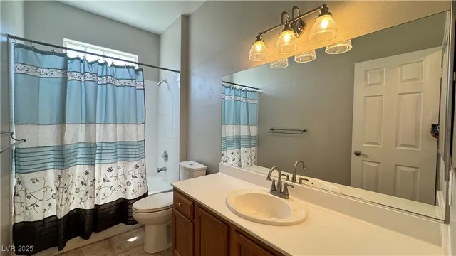 $2,095 | 8720 Red Brook Drive, Unit 202, Las Vegas, NV 89128