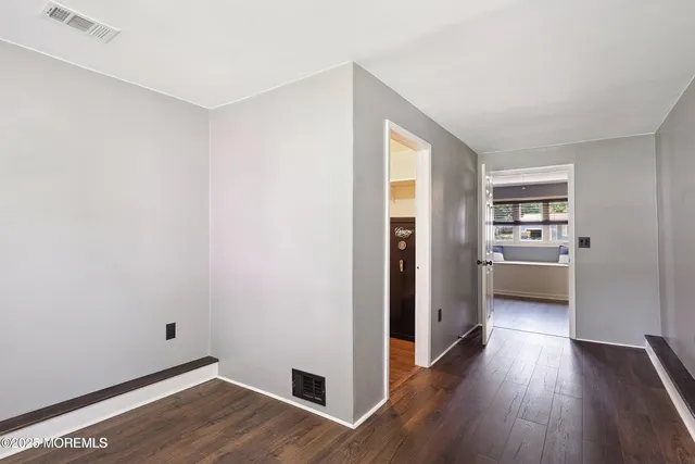 $3,000 | 6 Redwood Road, Howell, NJ 07731