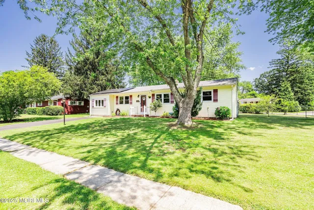 $3,000 | 6 Redwood Road, Howell, NJ 07731