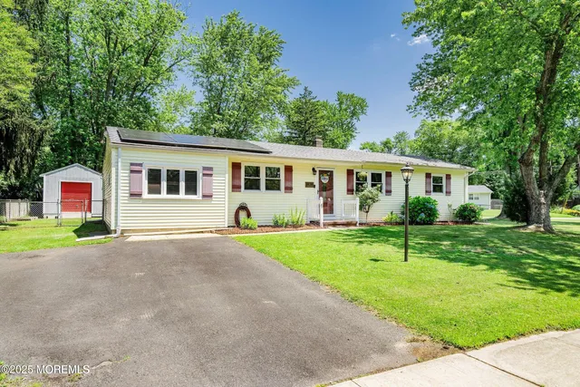 $3,000 | 6 Redwood Road, Howell, NJ 07731