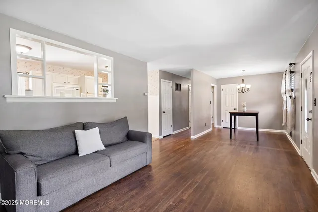 $3,000 | 6 Redwood Road, Howell, NJ 07731