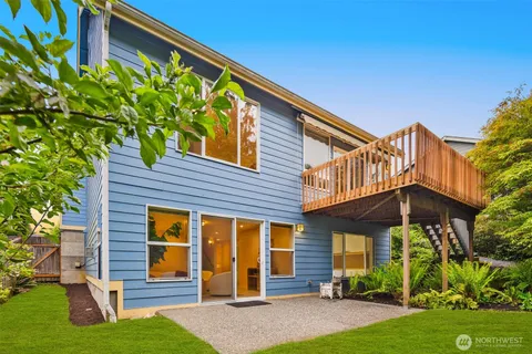 $825,000 | 1963 South Mahonia Place, Bellingham, WA 98229