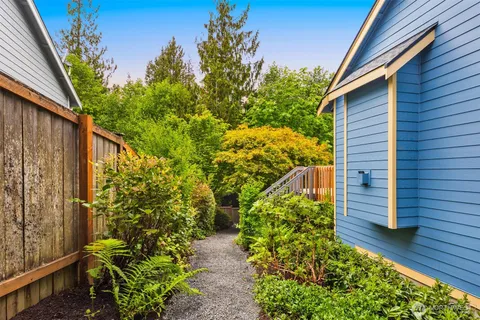 $825,000 | 1963 South Mahonia Place, Bellingham, WA 98229