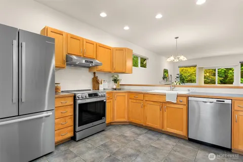 $825,000 | 1963 South Mahonia Place, Bellingham, WA 98229