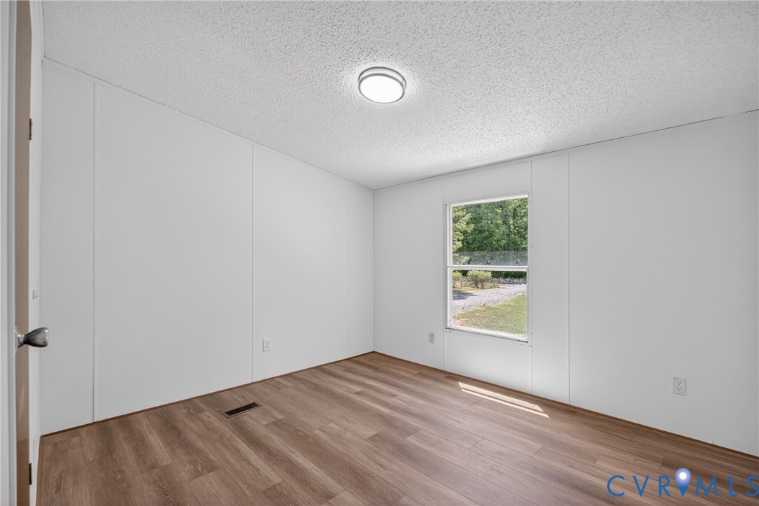 4055 Leigh Mountain Road Green Bay, VA 23942 - Photo 16 of 50