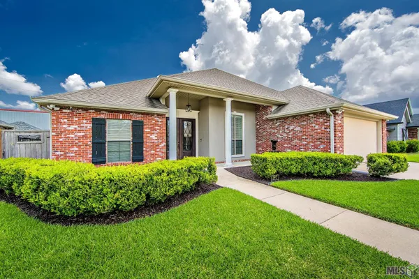 $336,800 | 197 Lansdown Drive, Houma, LA 70360