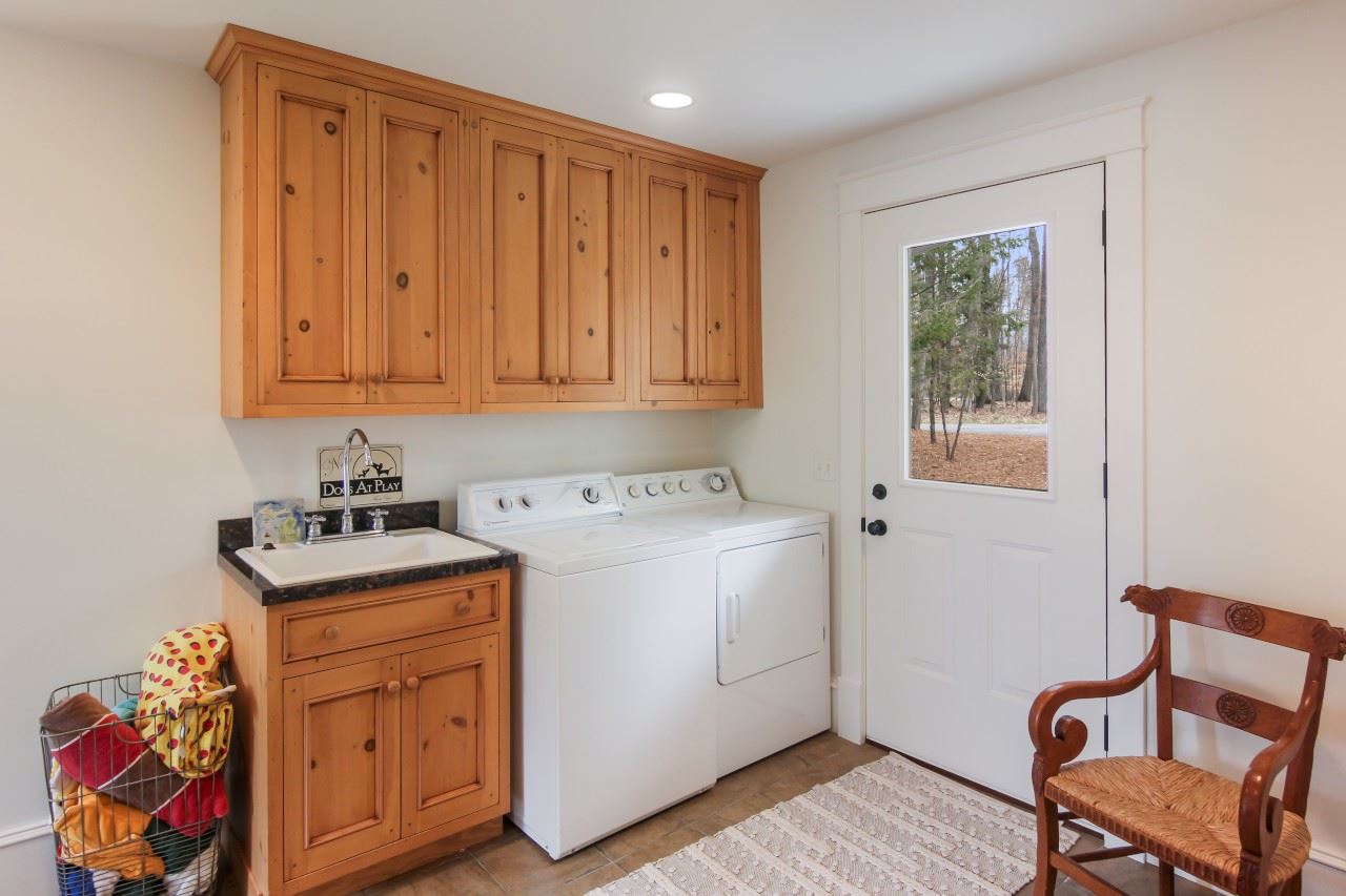 9067 Skegemog Point Road Williamsburg, MI 49690 - Photo 29 of 53 1887093-28.JPG
