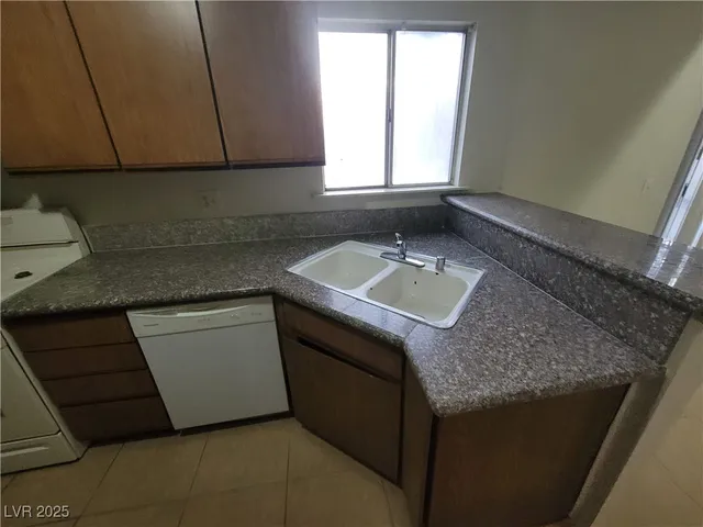 $1,700 | 108 Boysenberry Lane, Henderson, NV 89074