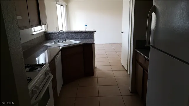 $1,750 | 108 Boysenberry Lane, Henderson, NV 89074