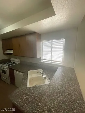 $1,750 | 108 Boysenberry Lane, Henderson, NV 89074