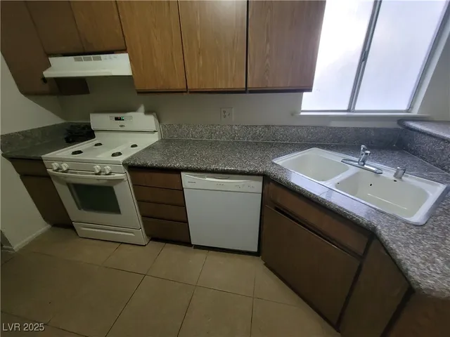 $1,750 | 108 Boysenberry Lane, Henderson, NV 89074