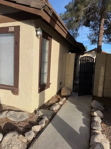$1,700 | 108 Boysenberry Lane, Henderson, NV 89074