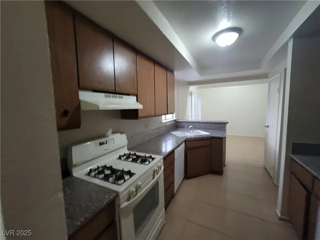 $1,750 | 108 Boysenberry Lane, Henderson, NV 89074