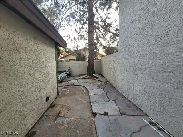 $1,750 | 108 Boysenberry Lane, Henderson, NV 89074