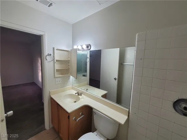 $1,750 | 108 Boysenberry Lane, Henderson, NV 89074