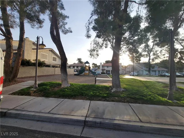 $1,750 | 108 Boysenberry Lane, Henderson, NV 89074