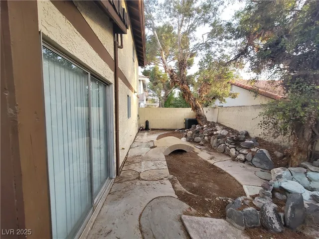$1,700 | 108 Boysenberry Lane, Henderson, NV 89074