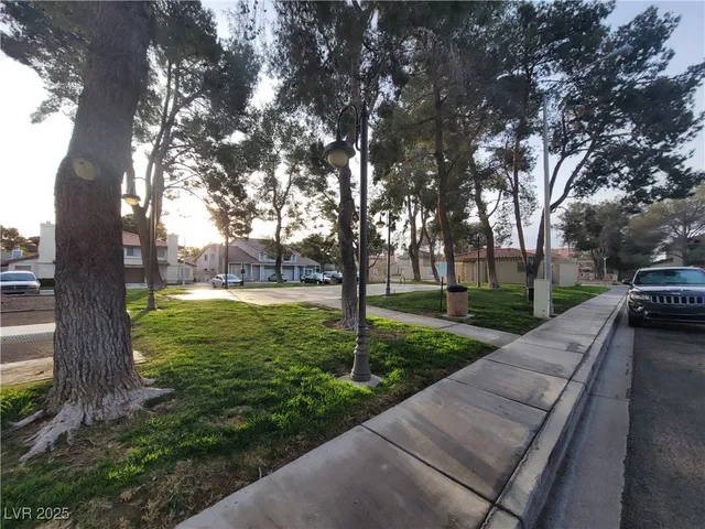 $1,750 | 108 Boysenberry Lane, Henderson, NV 89074