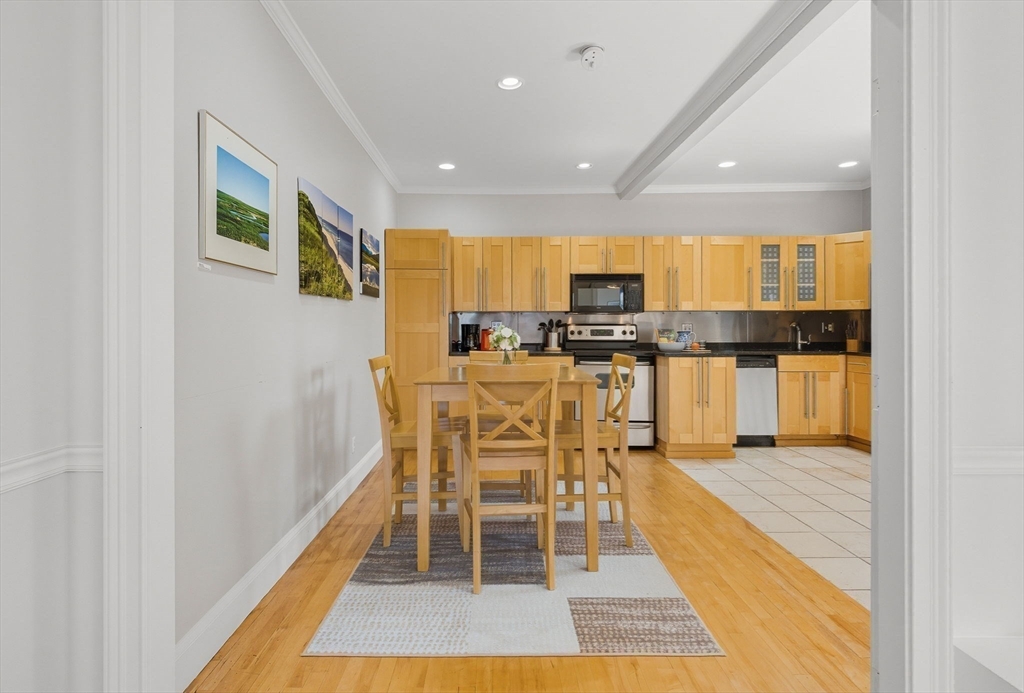 6 Cushing Street, Unit 1 Waltham, MA 02453 - Photo 12 of 42