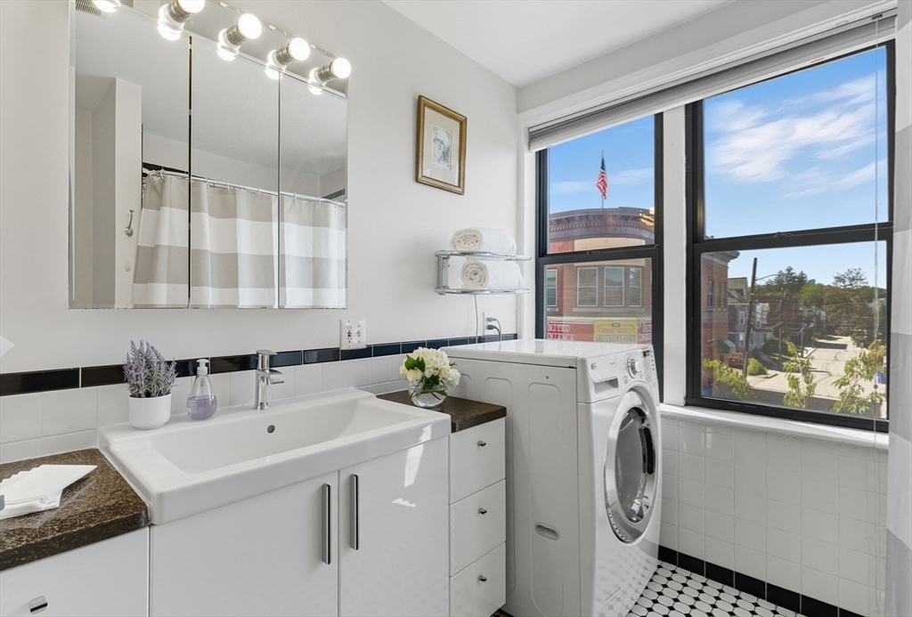 6 Cushing Street, Unit 1 Waltham, MA 02453 - Photo 33 of 42