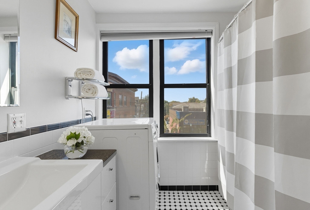 6 Cushing Street, Unit 1 Waltham, MA 02453 - Photo 34 of 42