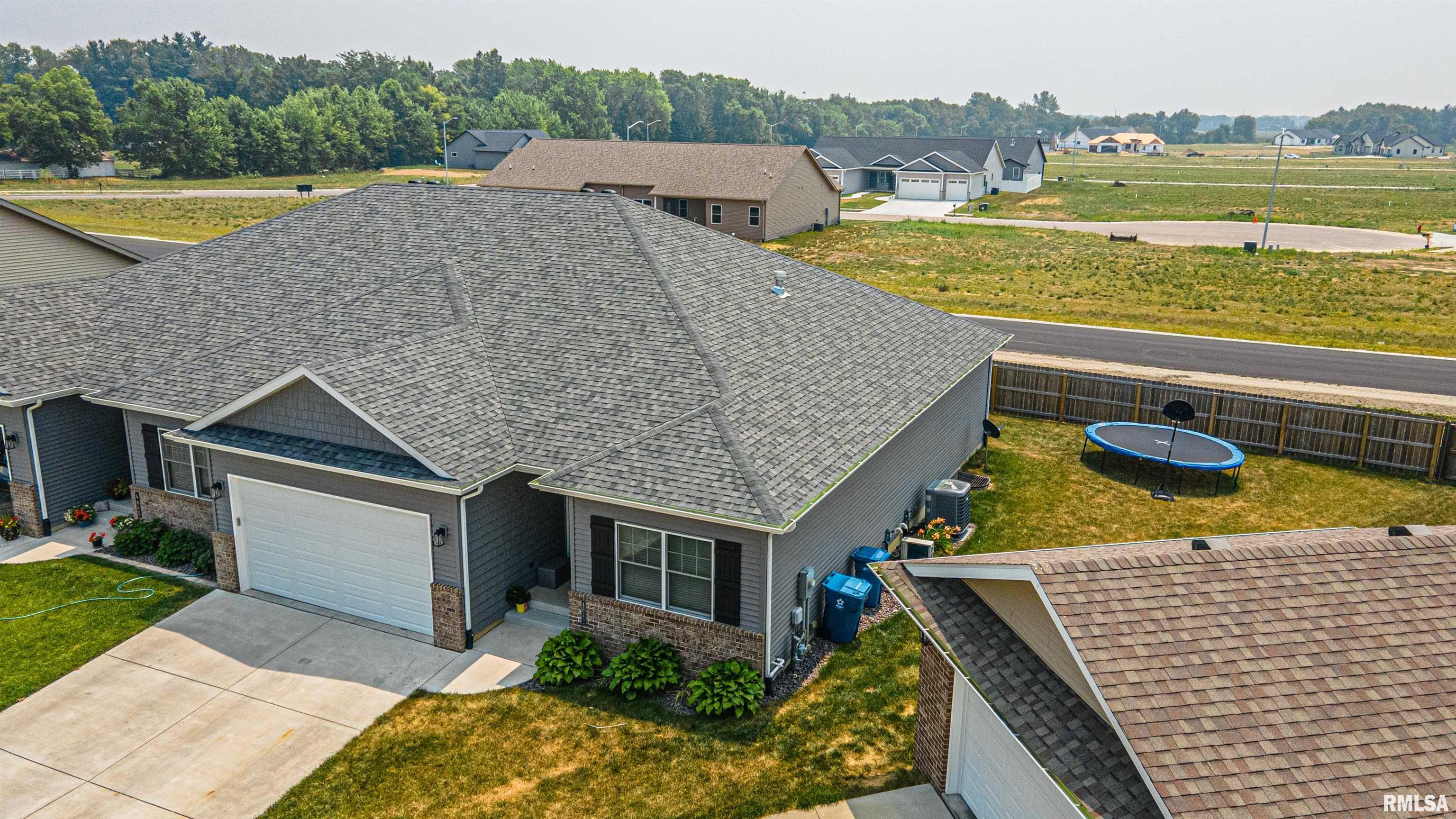 4642 Thompson Road Springfield, IL 62711 - Photo 1 of 46