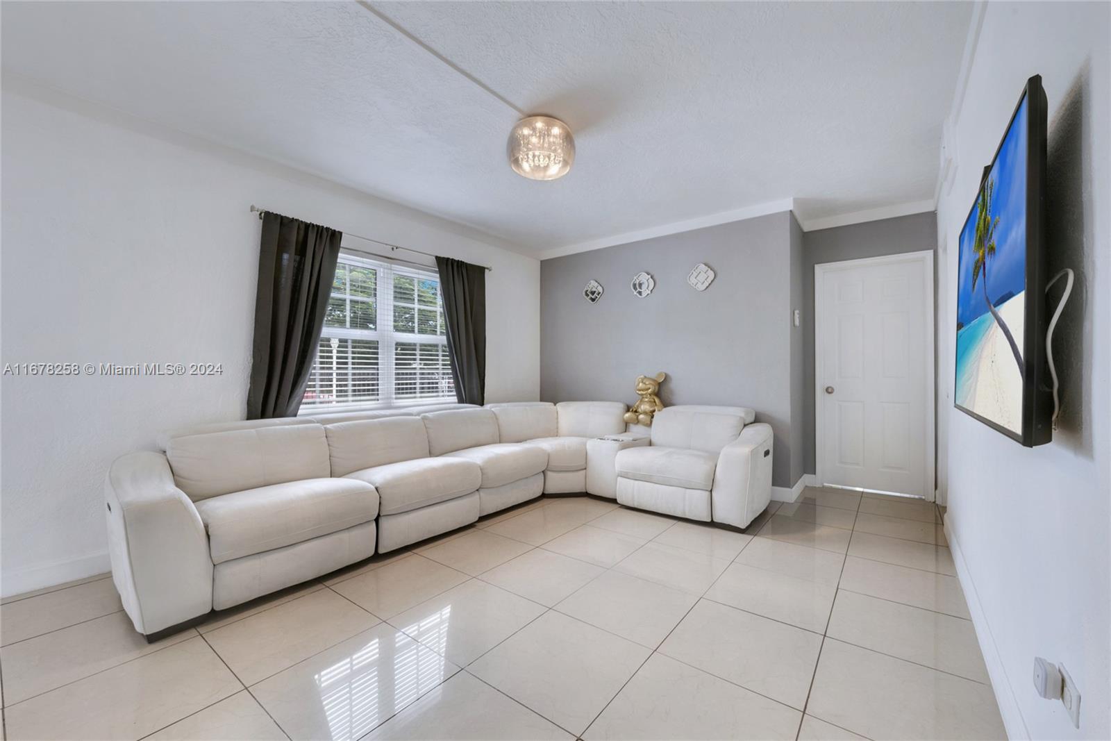 28920 Louisiana Road Homestead, FL 33033 - Photo 6 of 27 Gallery Image 6