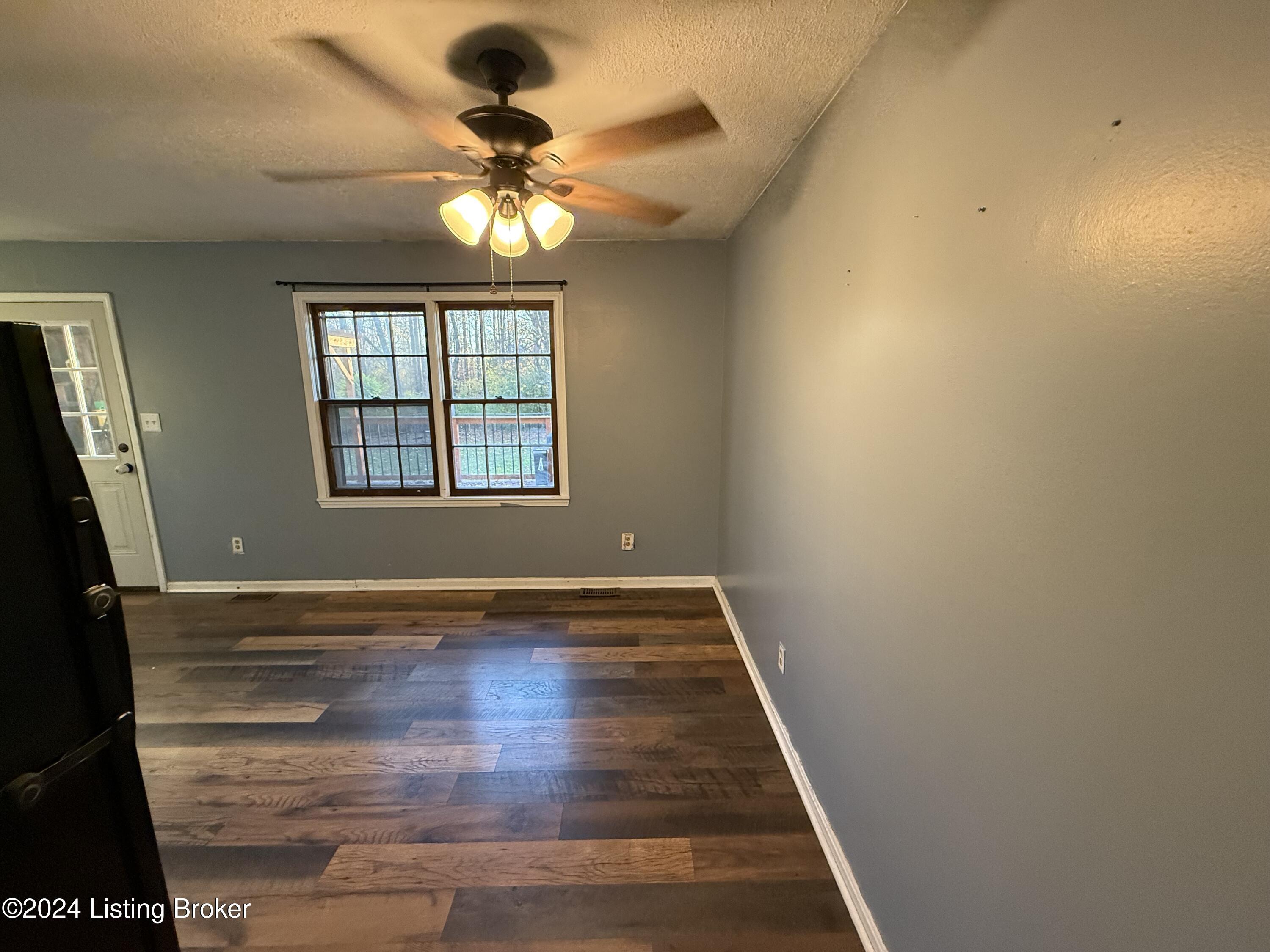 149 Greenbriar Road Milton, KY 40045 - Photo 9 of 25 IMG_0042