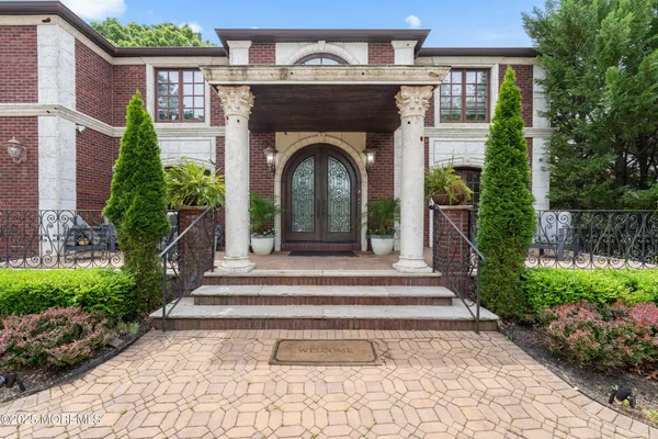$150,000 | 13 Valley Forge Road, Eatontown, NJ 07724
