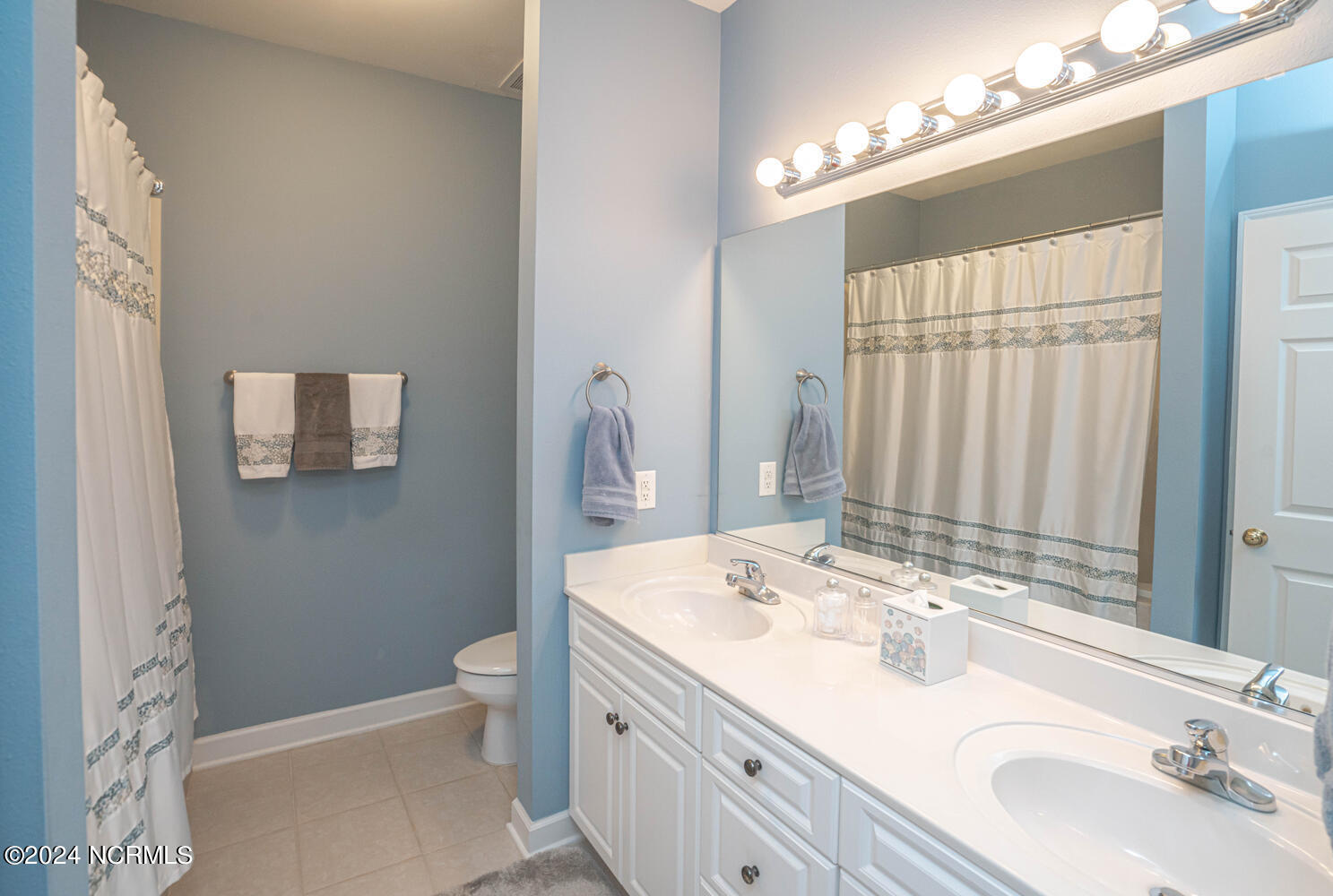 170 Clubhouse Road, Unit 2 Sunset Beach, NC 28468 - Photo 20 of 52 Owner's Bathroom