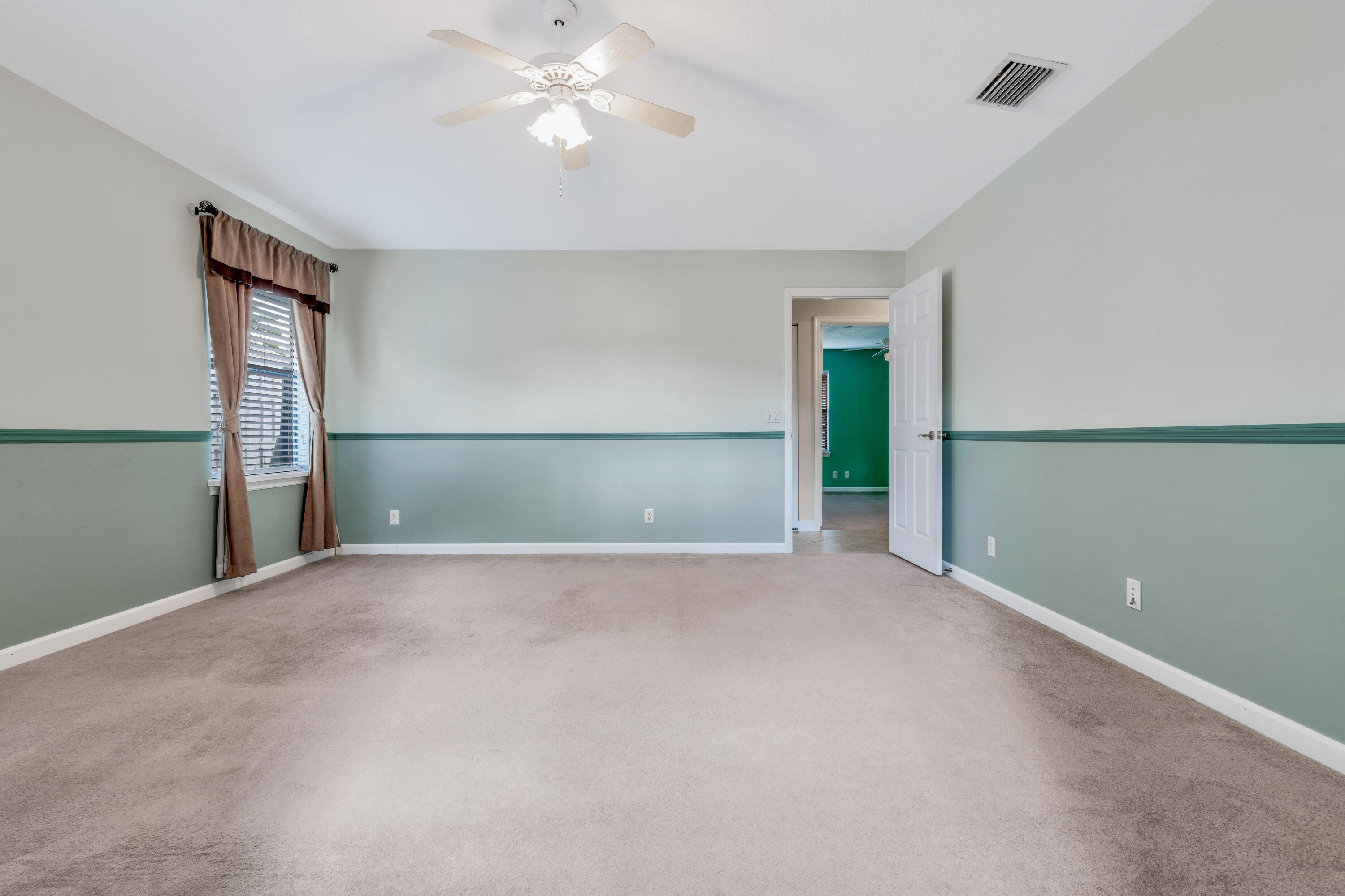 6439 Foster Street Jupiter, FL 33458 - Photo 10 of 19 6439 Foster St Jupiter FL-print-017-037-