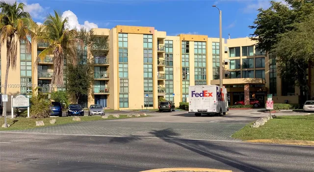 $260,000 | International Park, Miami, FL 33175