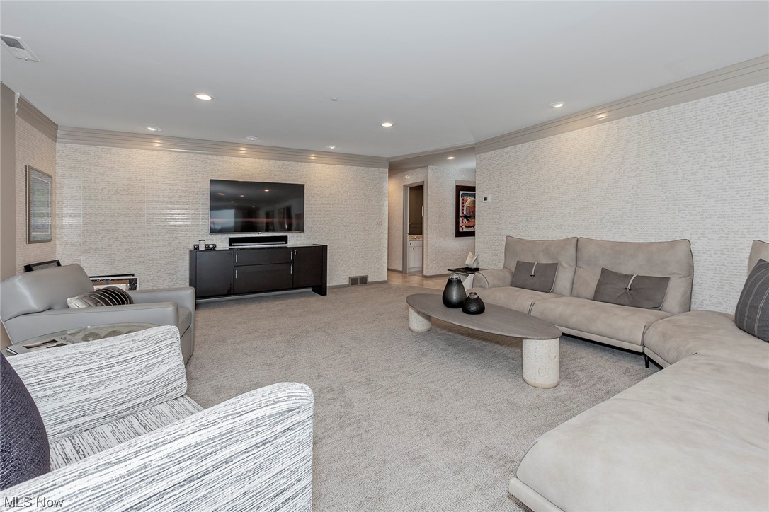 27500 Cedar Road, Unit 608 Beachwood, OH 44122 - Photo 5 of 34