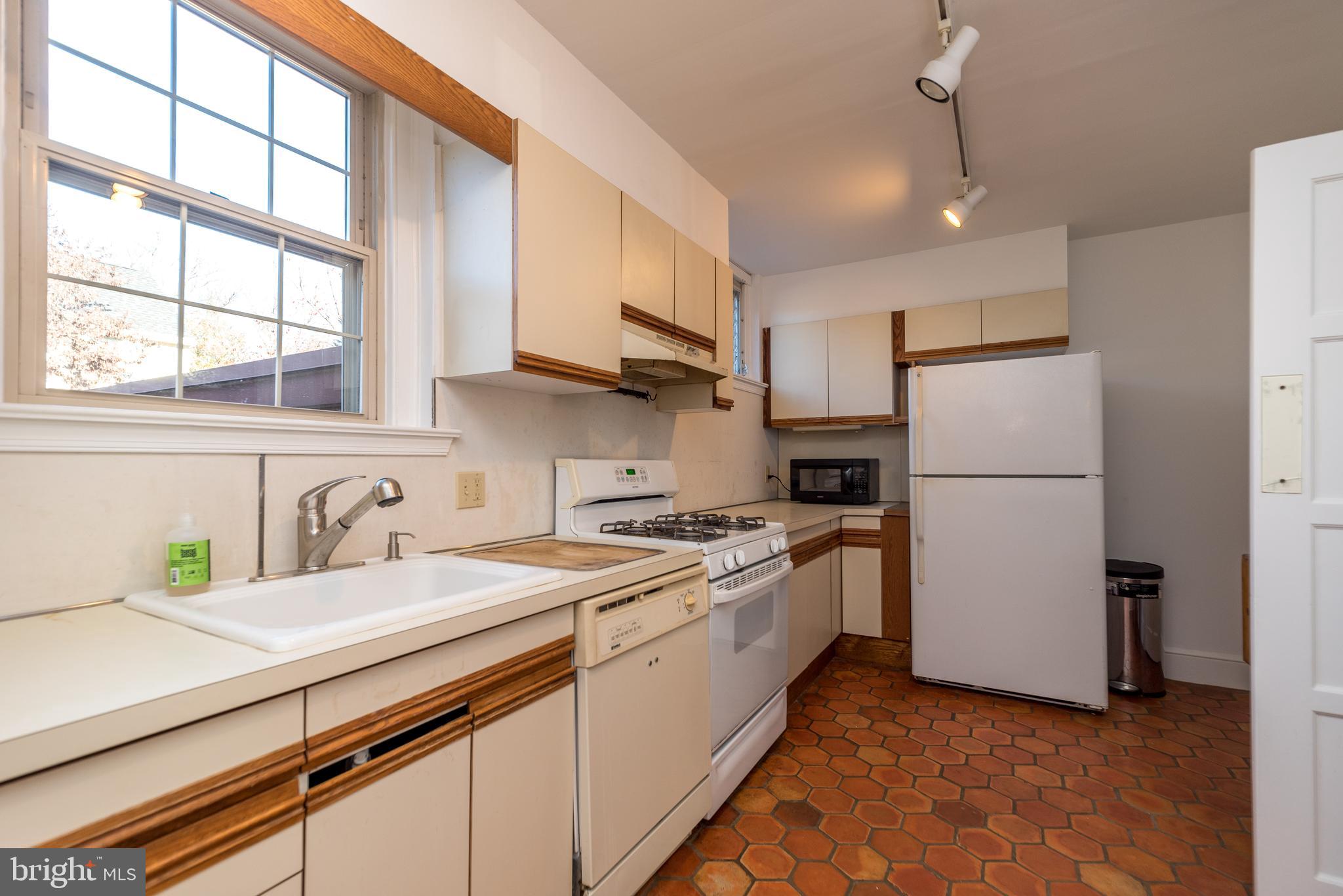 620 Malvern Road Ardmore, PA 19003 - Photo 16 of 36