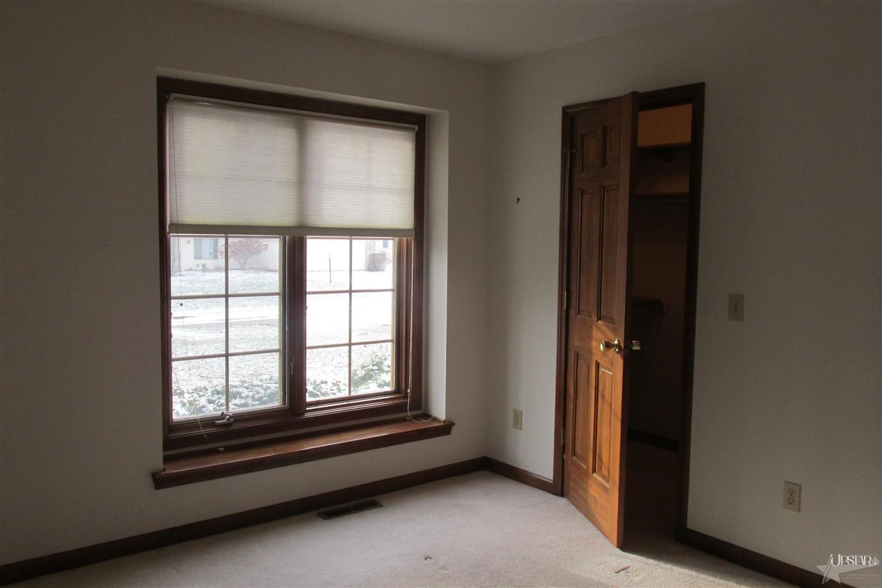 1926 Sweet Cider Road Fort Wayne, IN 46818 - Photo 16 of 22 Gallery Image 16