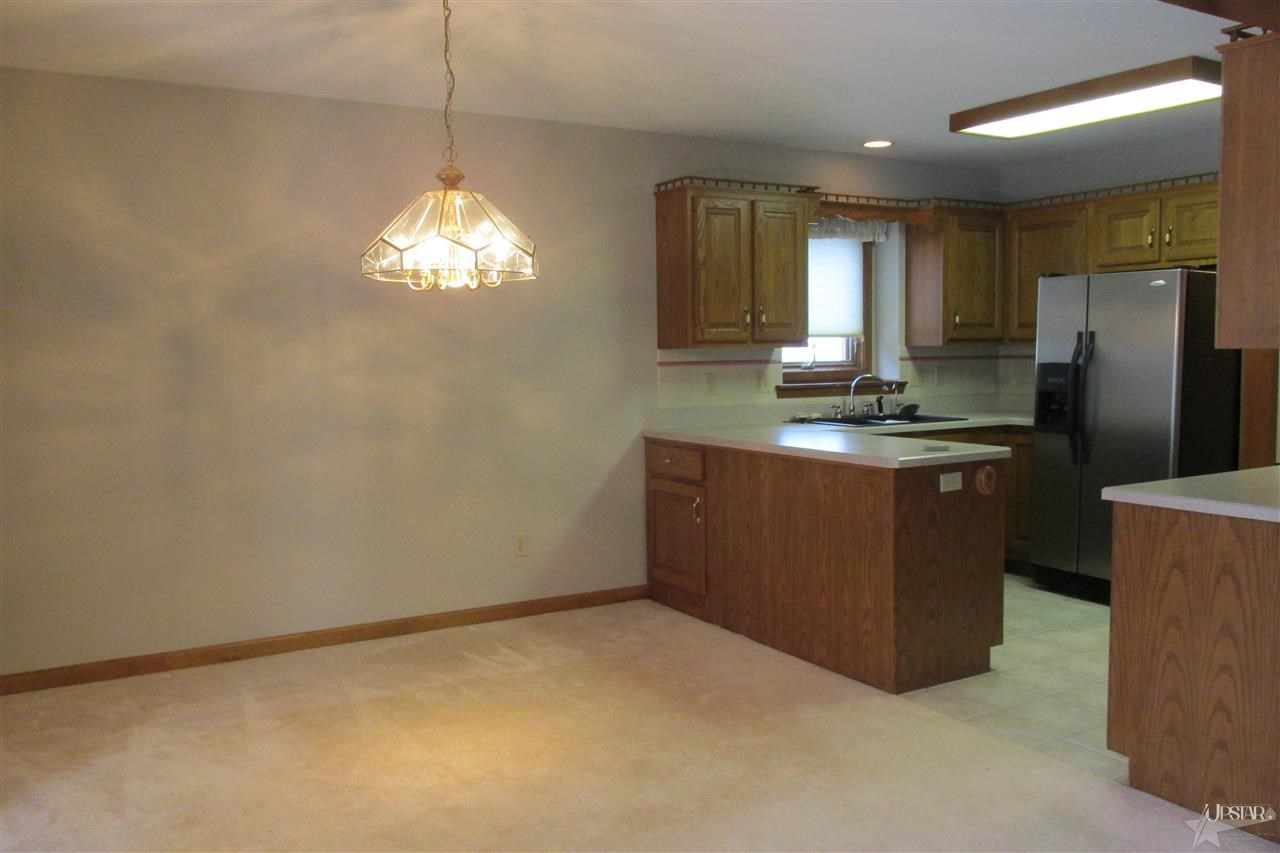 1926 Sweet Cider Road Fort Wayne, IN 46818 - Photo 6 of 22 Gallery Image 6