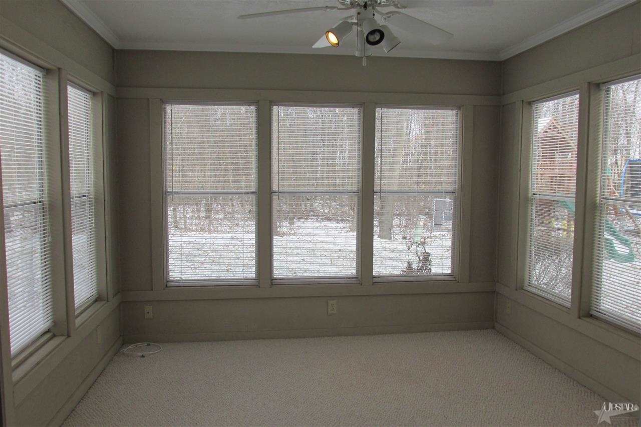 1926 Sweet Cider Road Fort Wayne, IN 46818 - Photo 7 of 22 Gallery Image 7