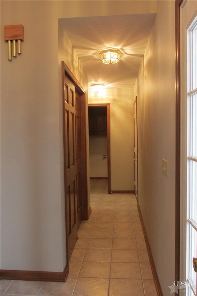 1926 Sweet Cider Road Fort Wayne, IN 46818 - Photo 10 of 22 Gallery Image 10