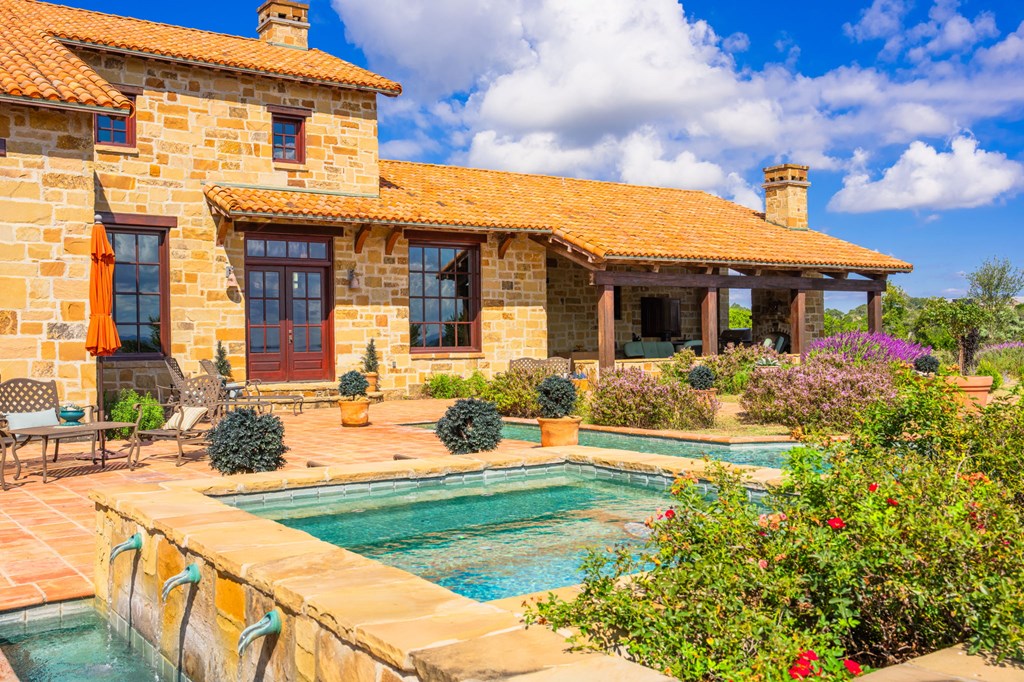 250 Hidden Hills Ranch Road East Kerrville, TX 78028 - Photo 66 of 107
