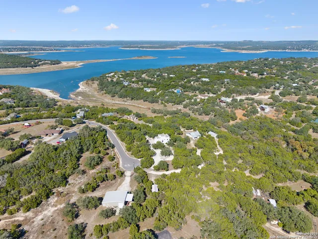 $225,000 | 1161 Post Oak Drive, Canyon Lake, TX 78133