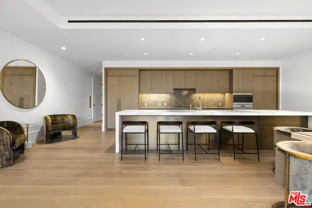 $29,500 | 8420 Sunset Boulevard, Unit 405, West Hollywood, CA 90069